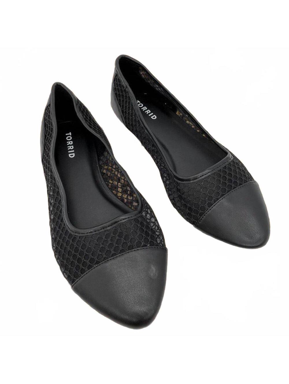 Size 8WW Torrid Black Mesh Hexagon Pattern Ballet Flats